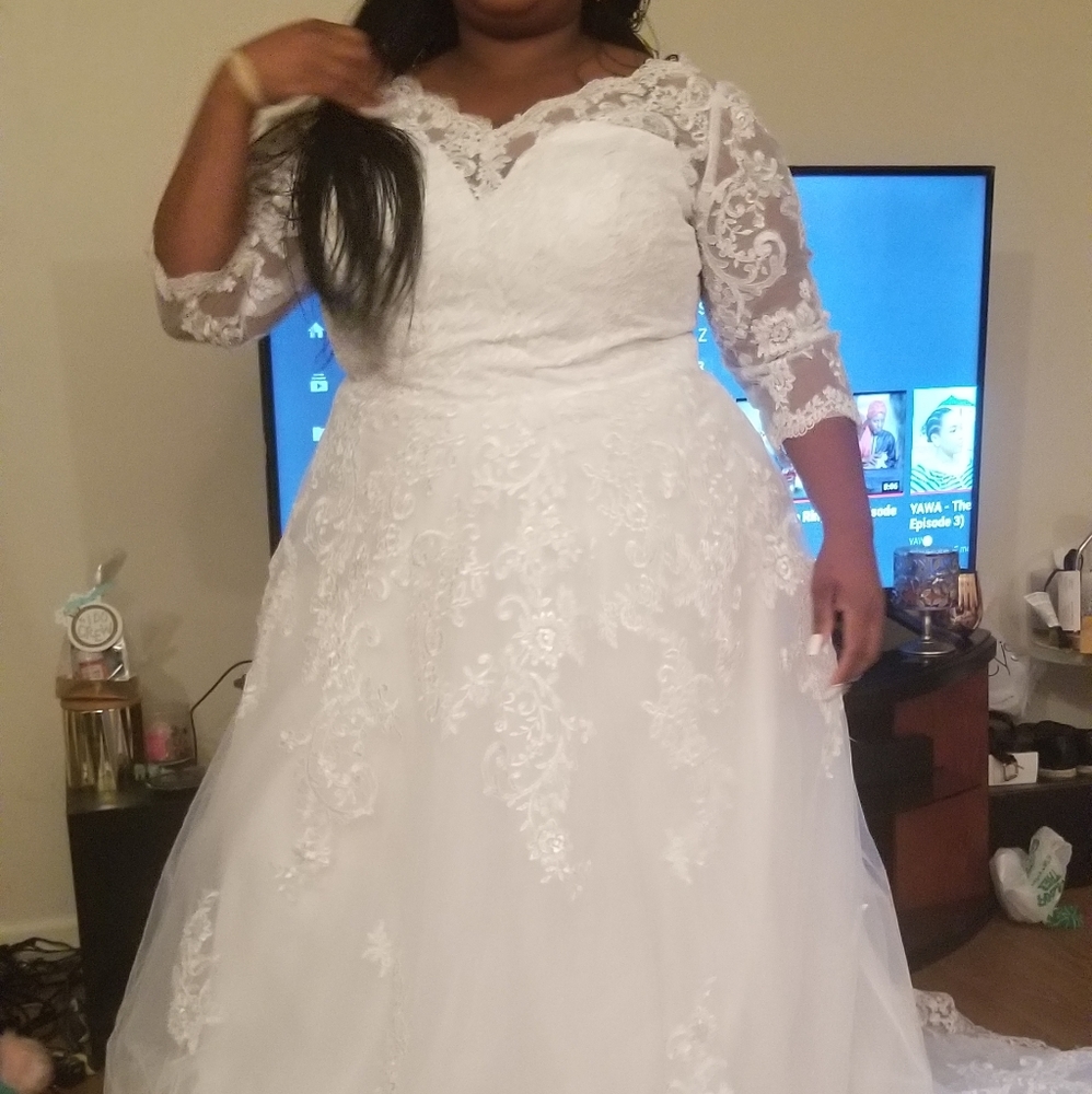 Wedding gown sz 18/20